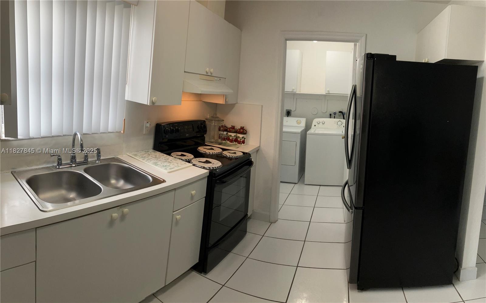 2758 NW 57th St, Miami, Florida image 24
