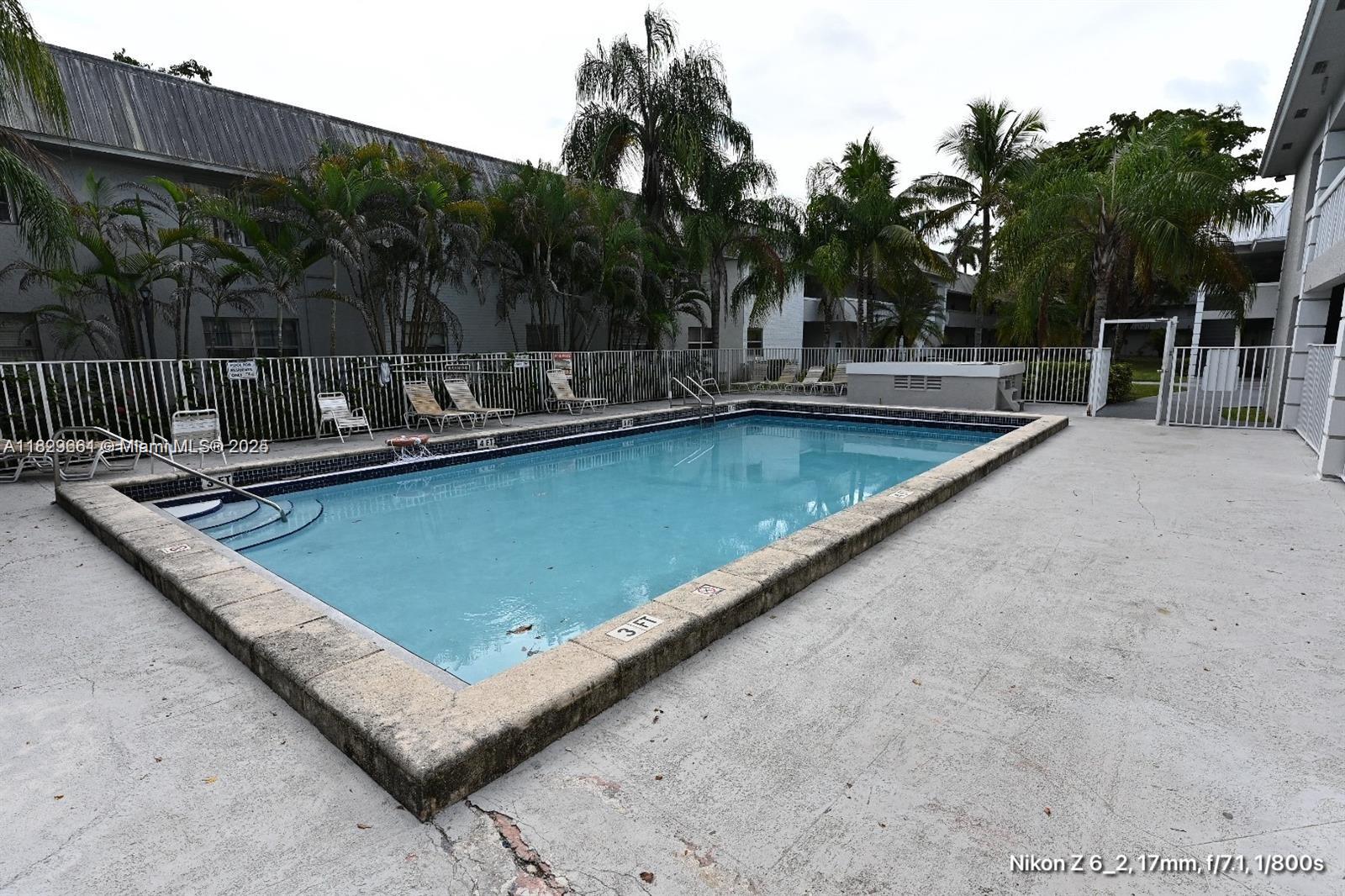 Spacious and well-maintained 2-bedroom, 1 bathroom apartment in Palmetto Bay. This 801 sq ft unit comes with 2 assigned parking spaces. A great rental opportunity! Pool And Laundry in the community! Edif "L" Excellent location in Palmetto Bay with excellent schools. Walking distance to plazas, US1, Car dealerships, supermarkets. Ready for a tenant. Two assigned parking spots.