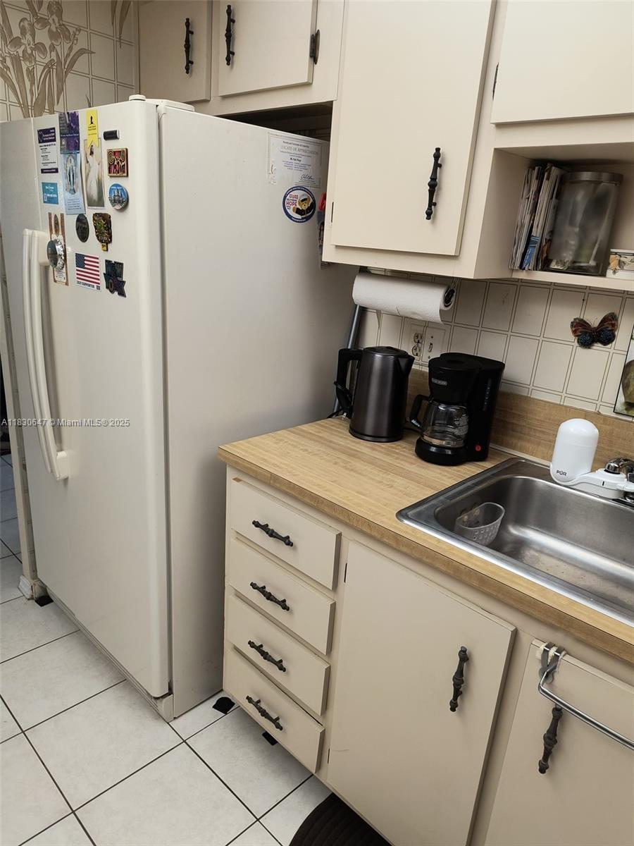 1200 Saint Charles Pl #708, Pembroke Pines, Florida image 14