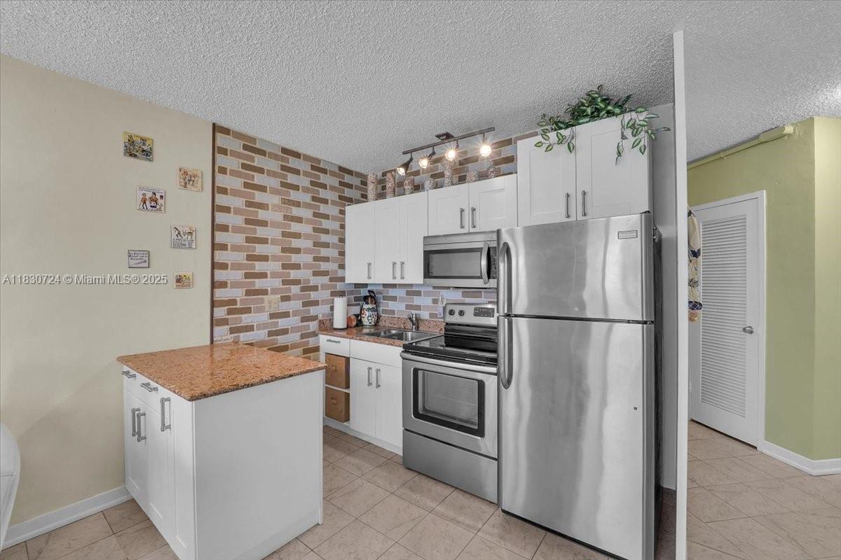 1936 S Ocean Dr #6D, Hallandale Beach, Florida image 11