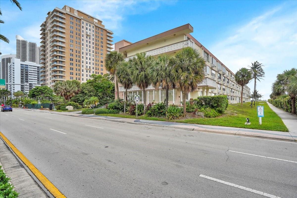 1936 S Ocean Dr #6D, Hallandale Beach, Florida image 2