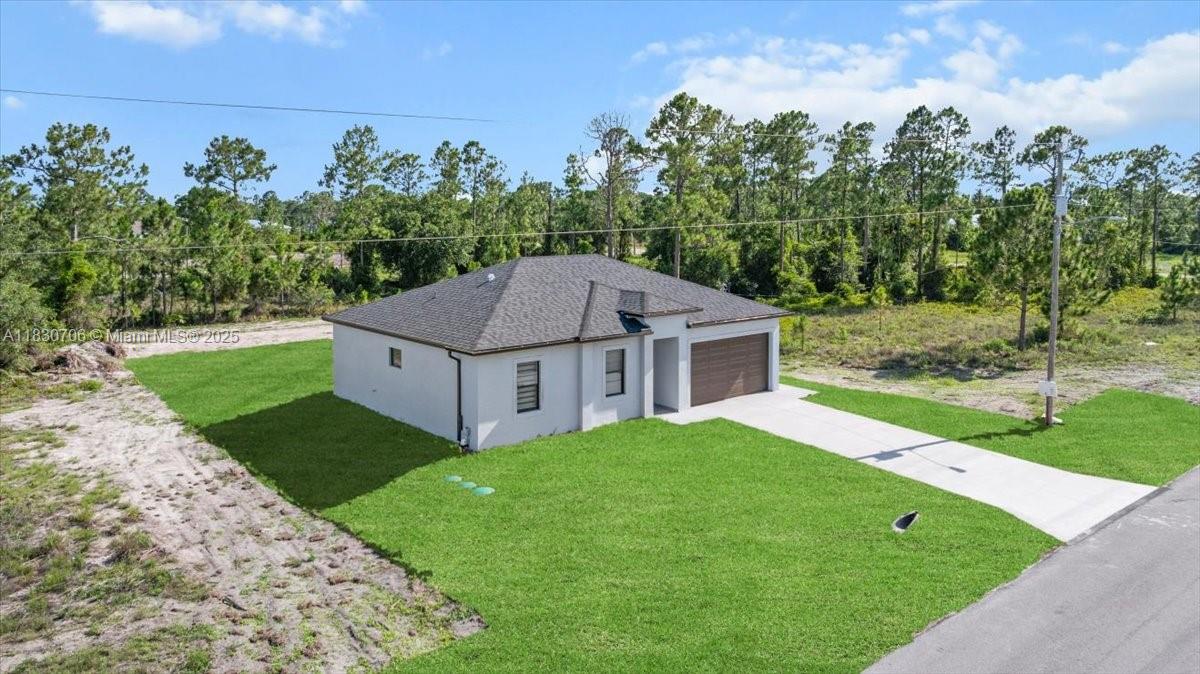 1212 Edelweiss St E, Lehigh Acres, Florida image 3
