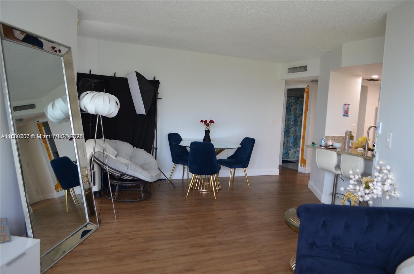 Property photo # 6