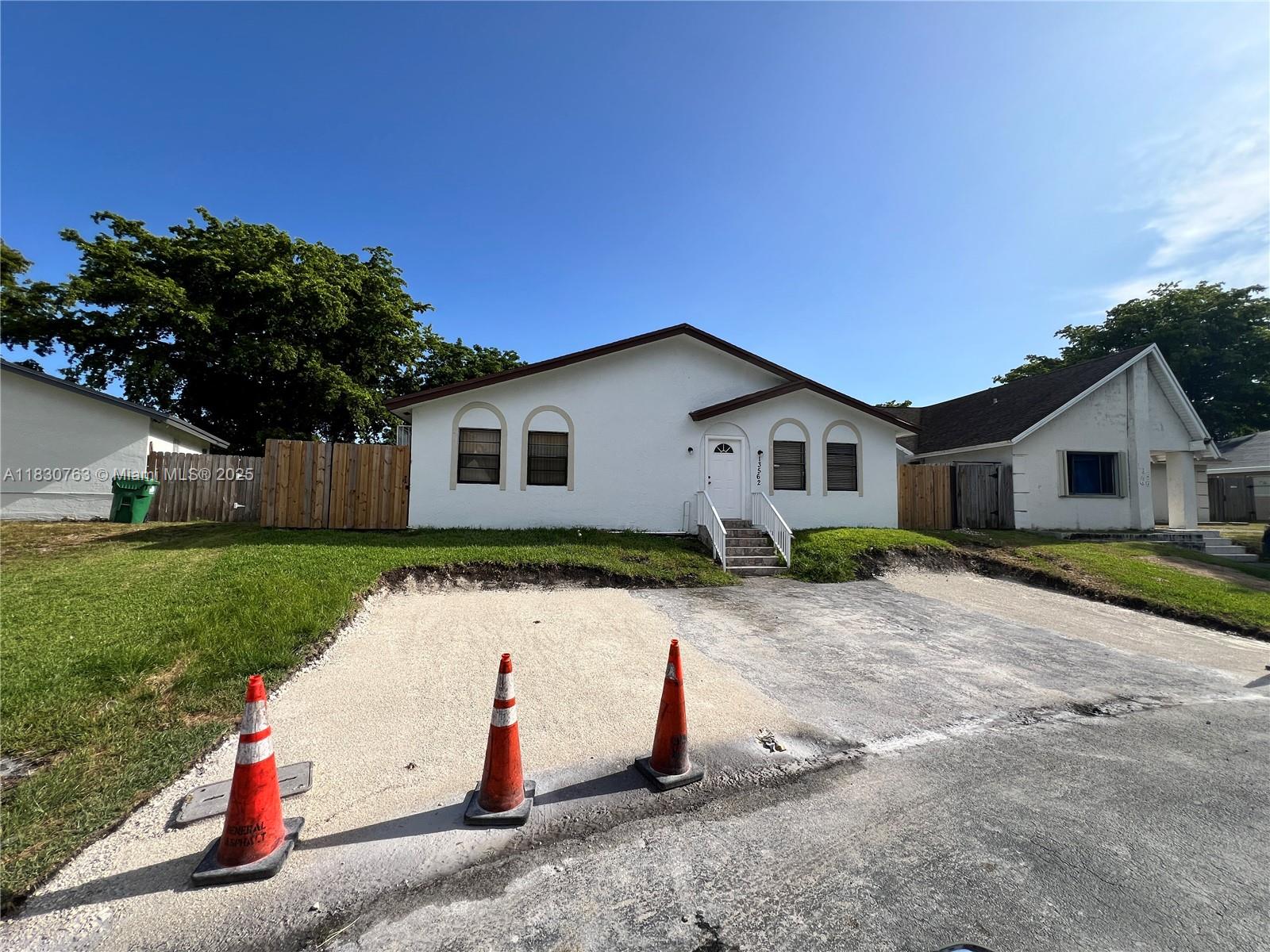 13562 SW 286th Ter, Homestead, Florida image 2
