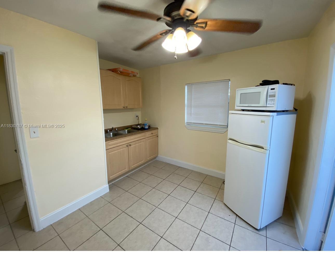 6433 SW 22nd St, Miramar, Florida image 4