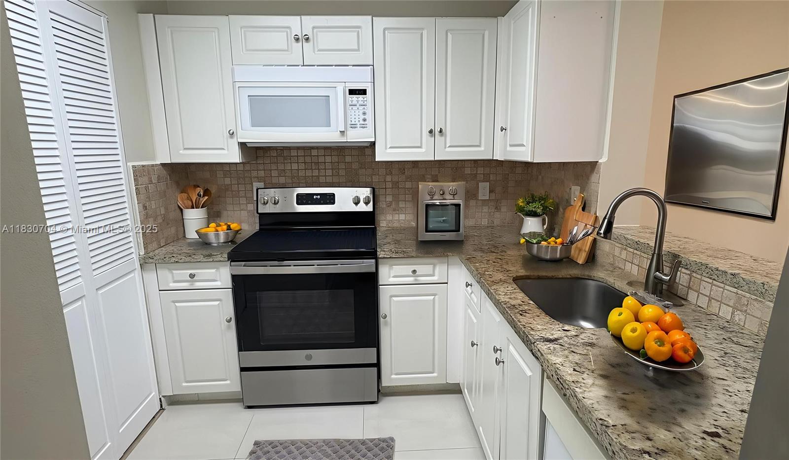 Property photo # 9