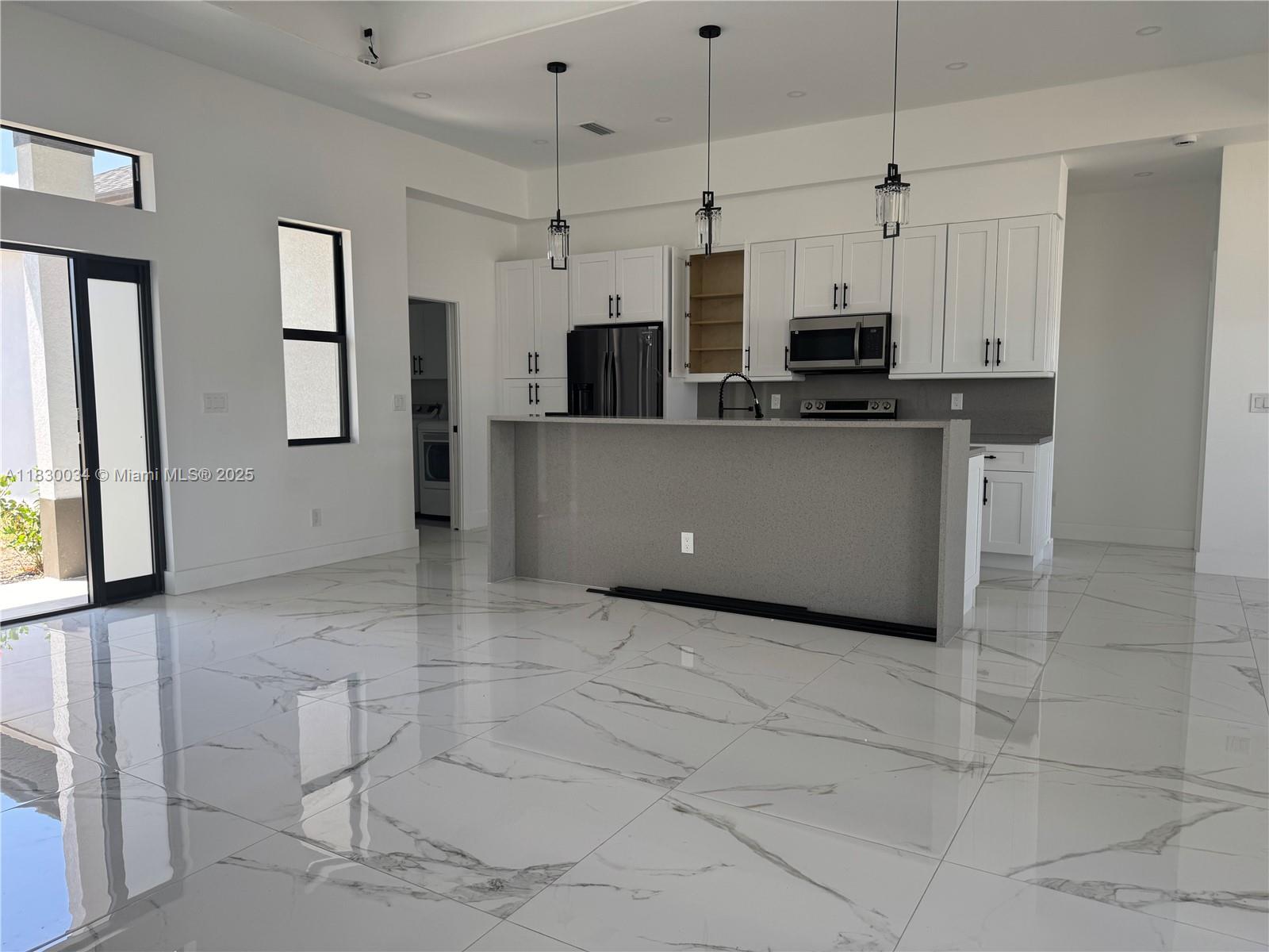 707 NE Juanita Pl, Cape Coral, Florida image 11