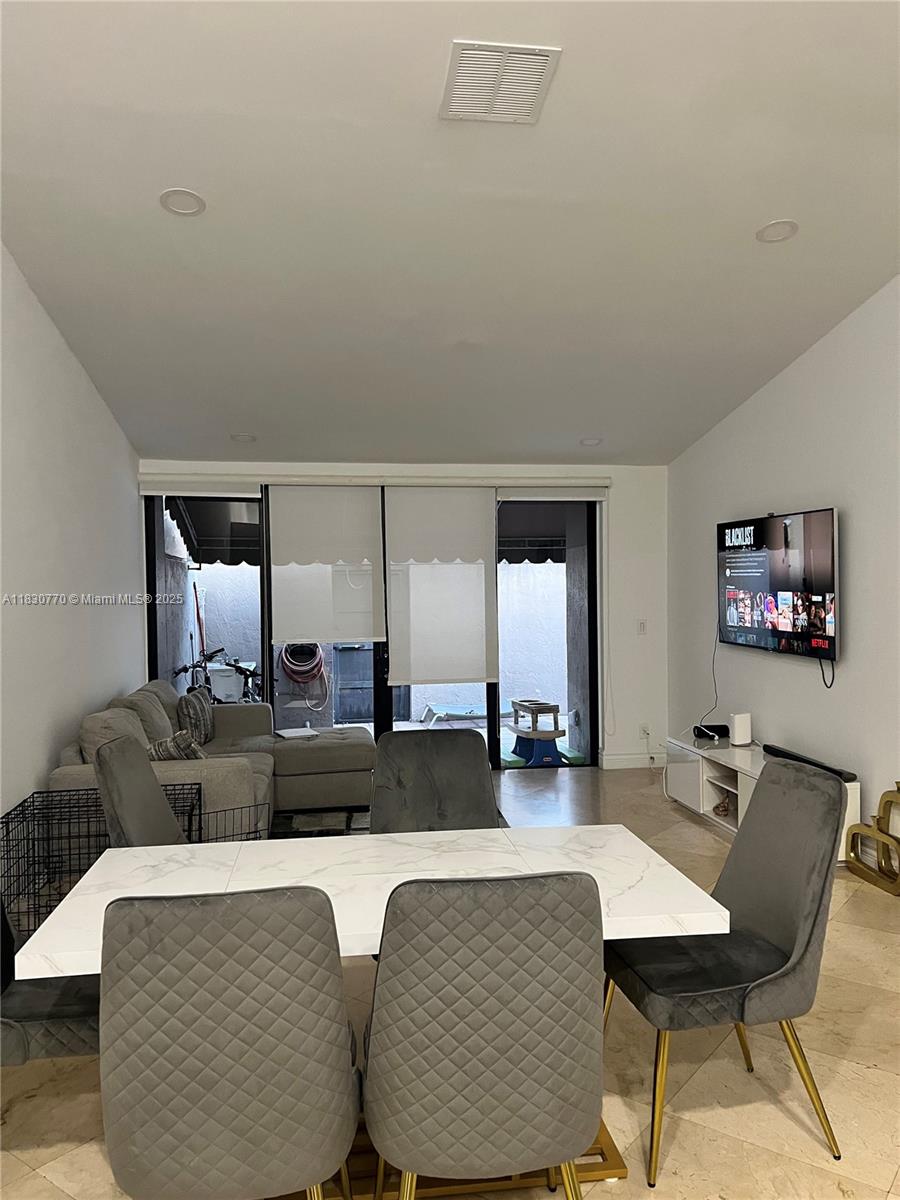 Residential, Pembroke Pines, Florida image 3