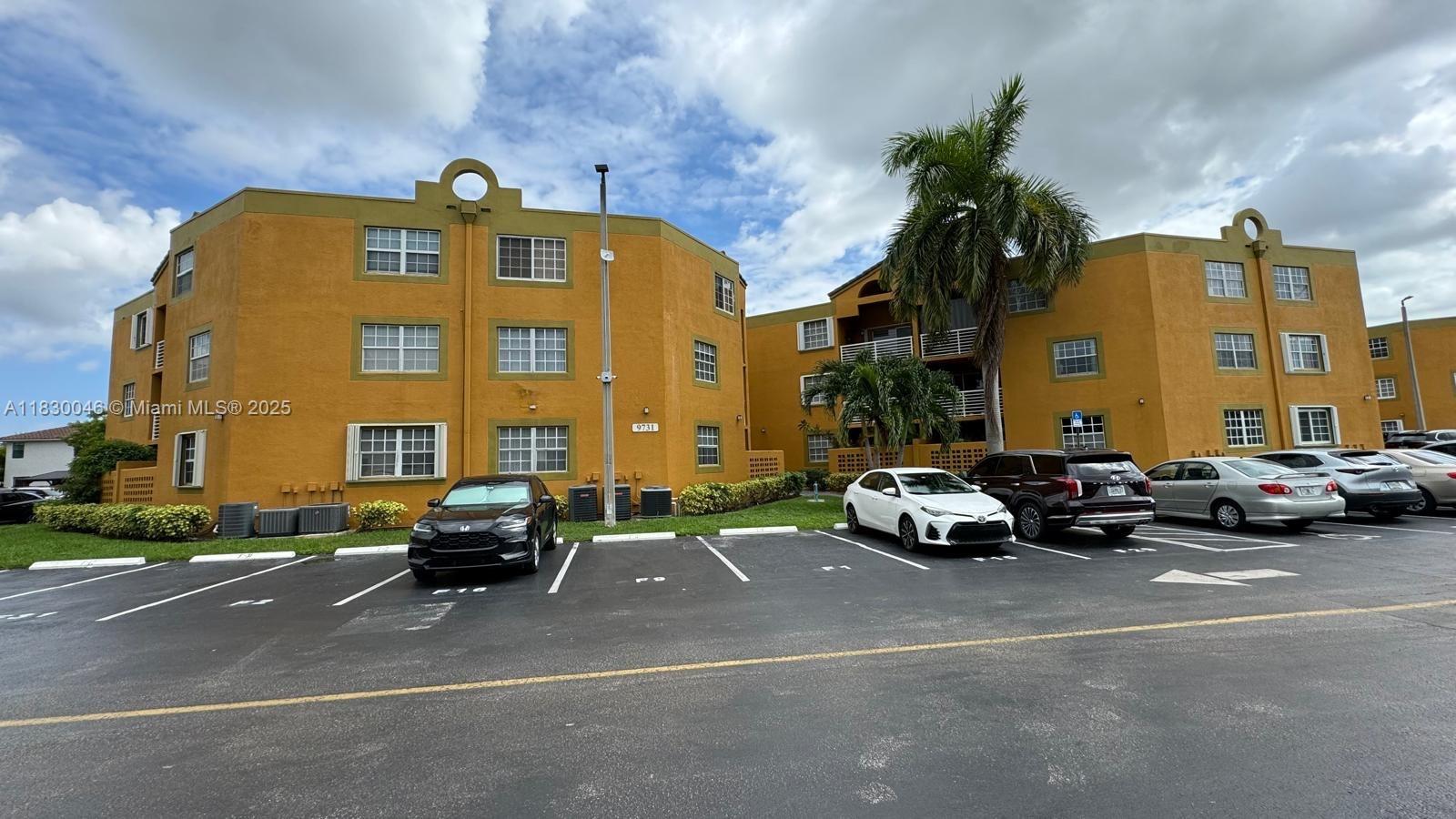 9731 Fontainebleau Blvd #F209, Miami, Florida image 1