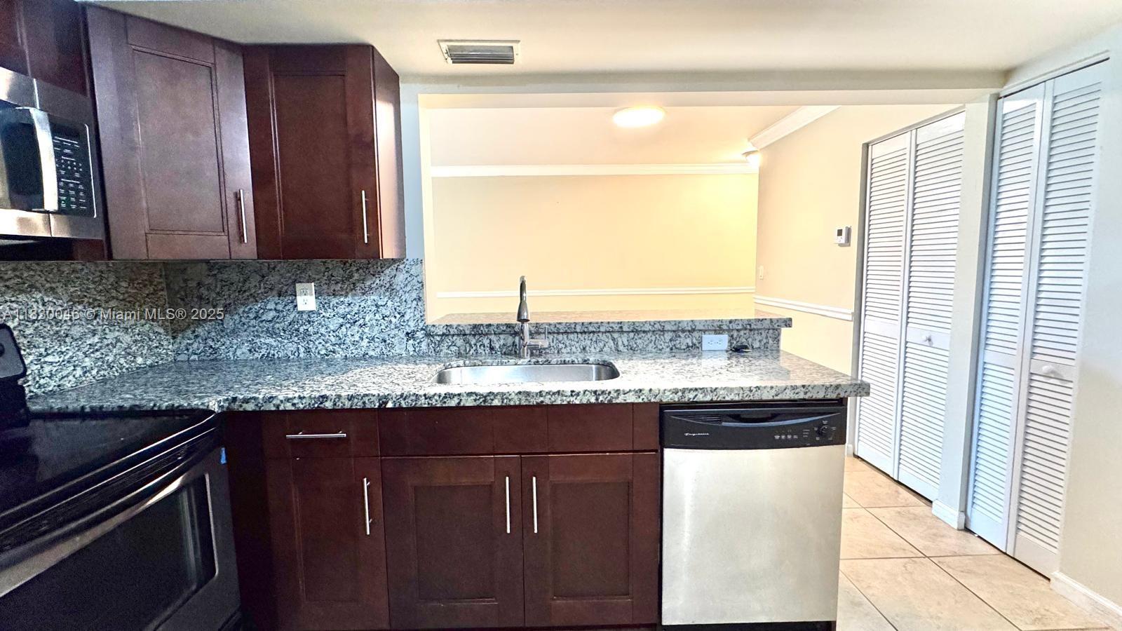 9731 Fontainebleau Blvd #F209, Miami, Florida image 11