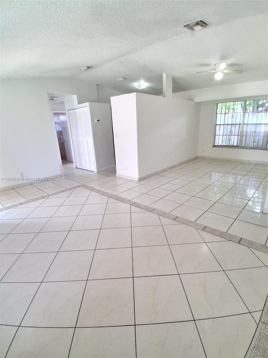 20769 NW 41st Ave Rd, Miami Gardens, Florida image 16