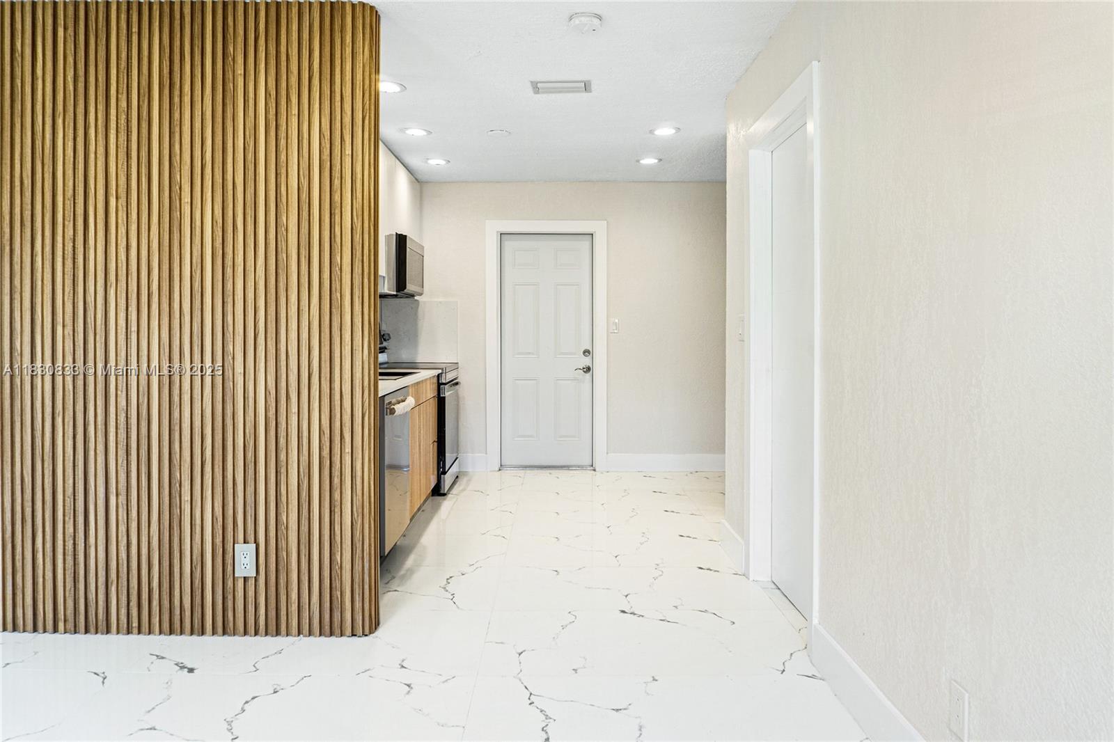2649 NE 13th Ter, Pompano Beach, Florida image 14