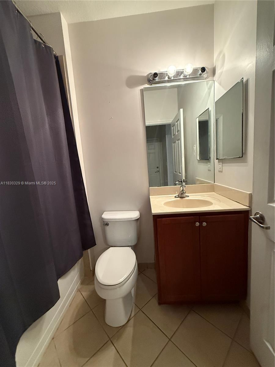 10501 SW 224th Ter, Cutler Bay, Florida image 9