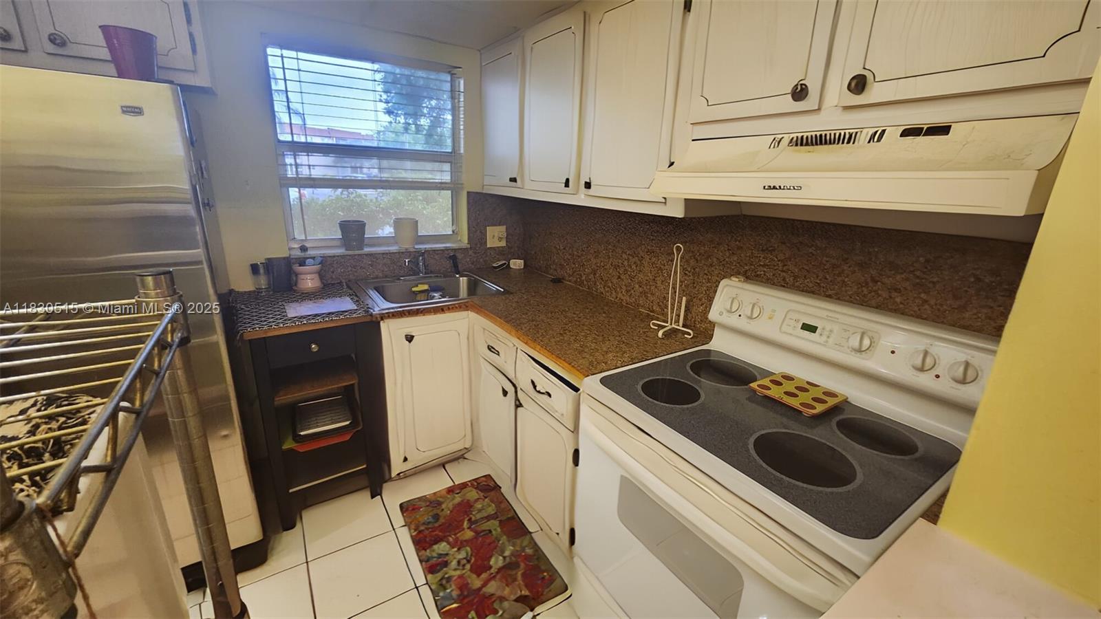 8861 Sunrise Lakes Blvd #106, Sunrise, Florida image 2