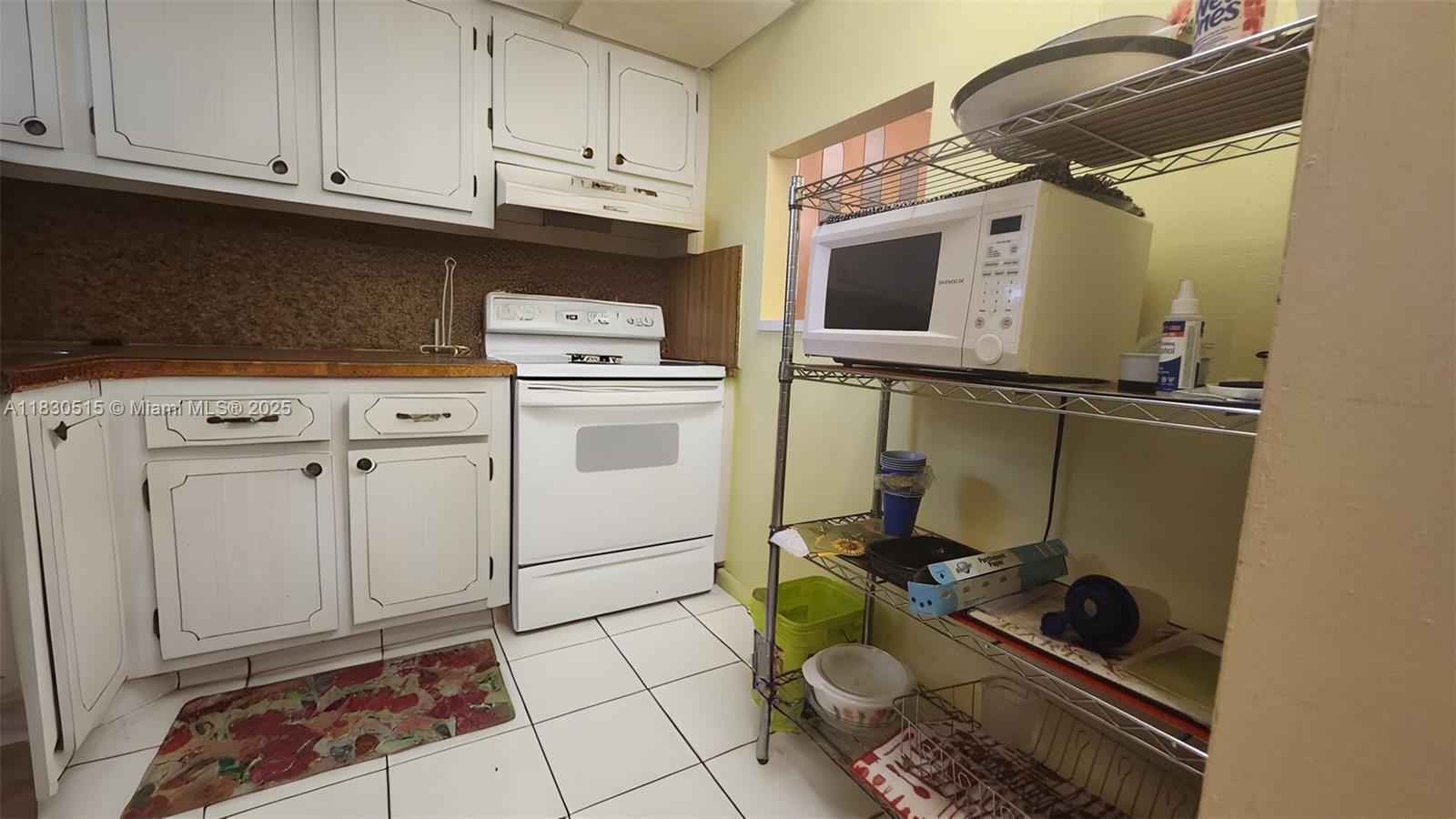 8861 Sunrise Lakes Blvd #106, Sunrise, Florida image 6