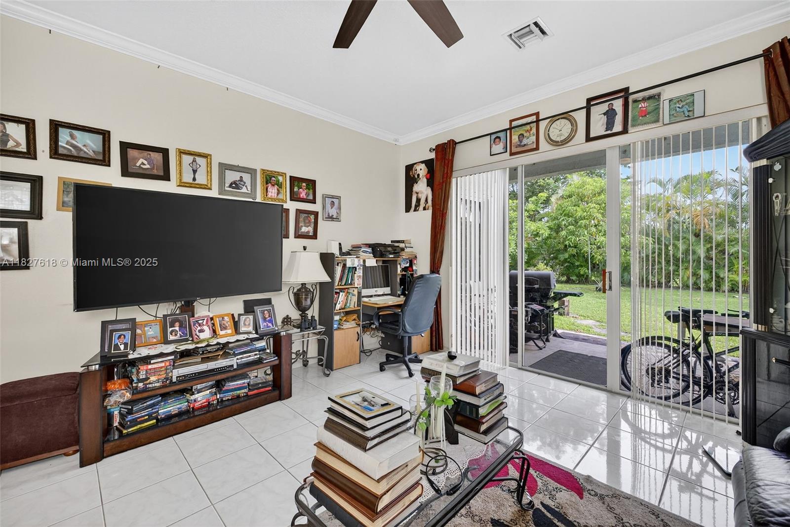 7095 E Tropical Way, Plantation, Florida image 13