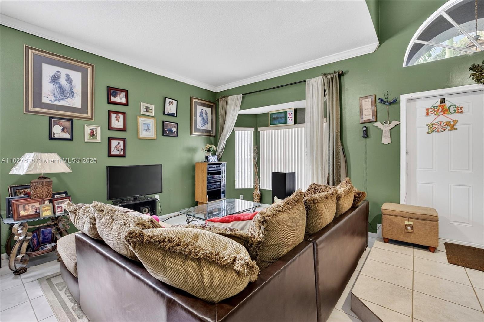 7095 E Tropical Way, Plantation, Florida image 3