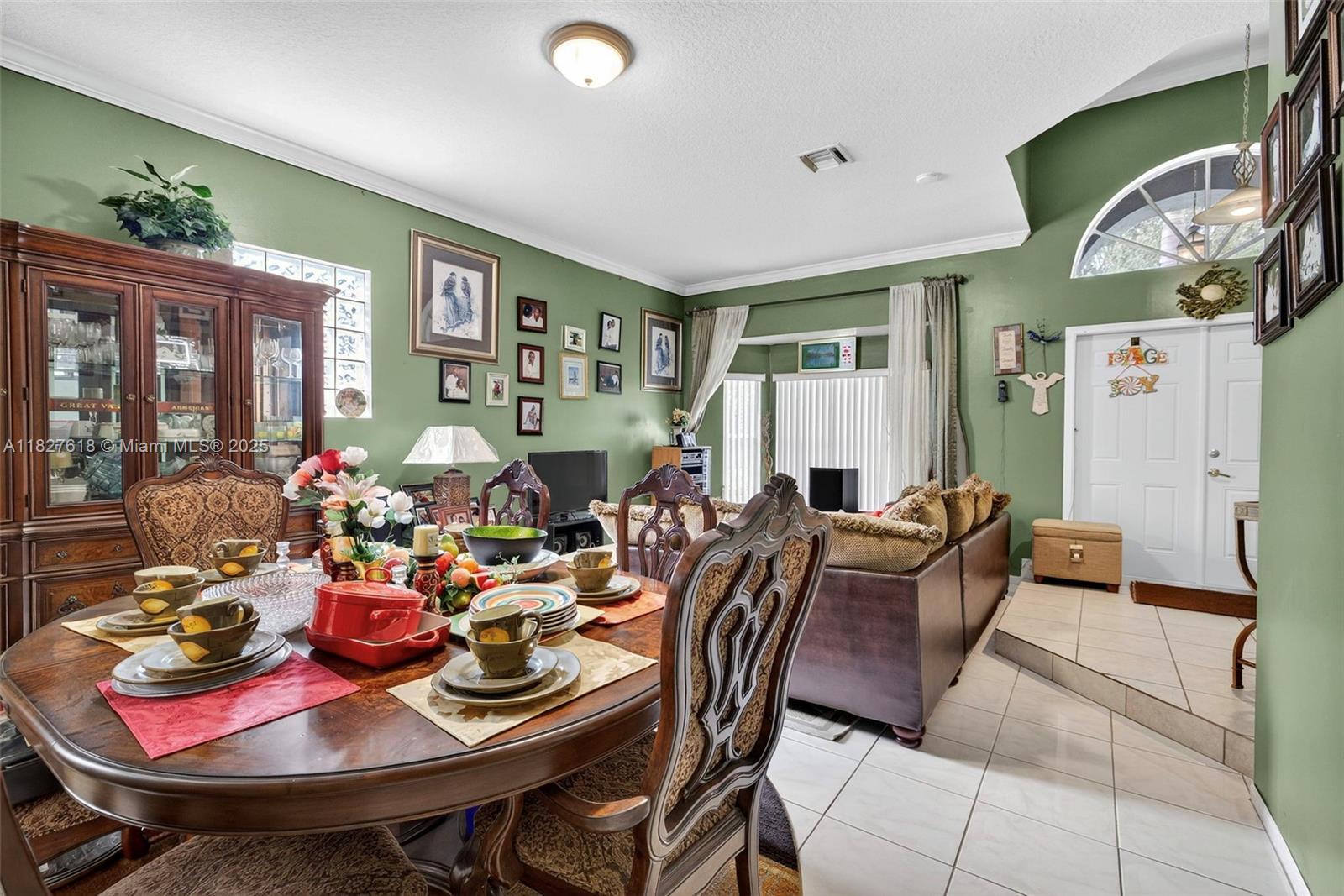 7095 E Tropical Way, Plantation, Florida image 5
