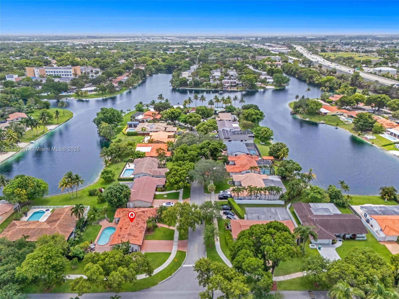 6963 Seagrape Ter, Miami Lakes, Florida image 5