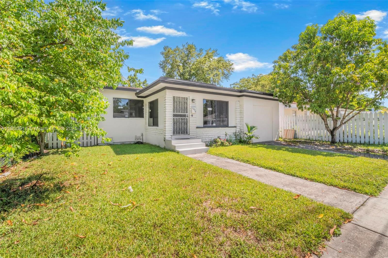 1330 NW 56th St, Miami, Florida image 3