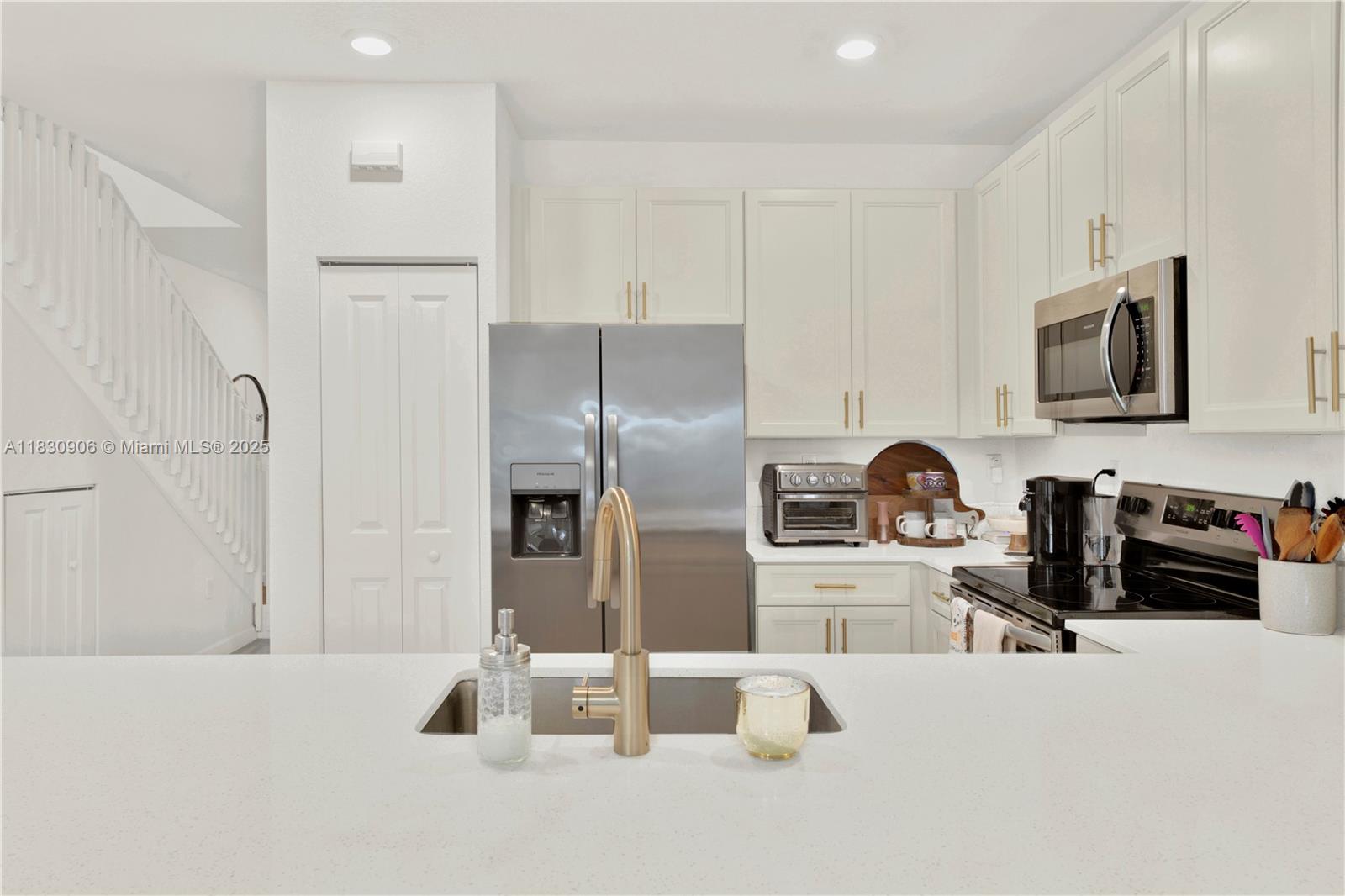 14786 SW 183rd Ter, Miami, Florida image 12