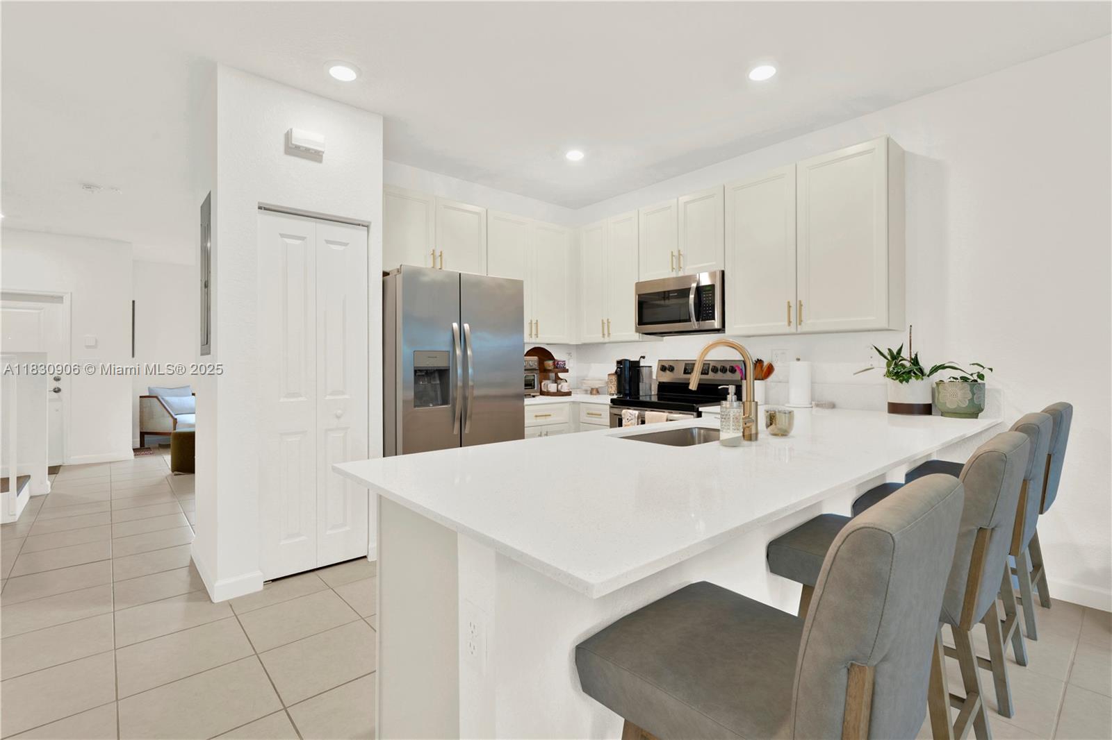 14786 SW 183rd Ter, Miami, Florida image 13