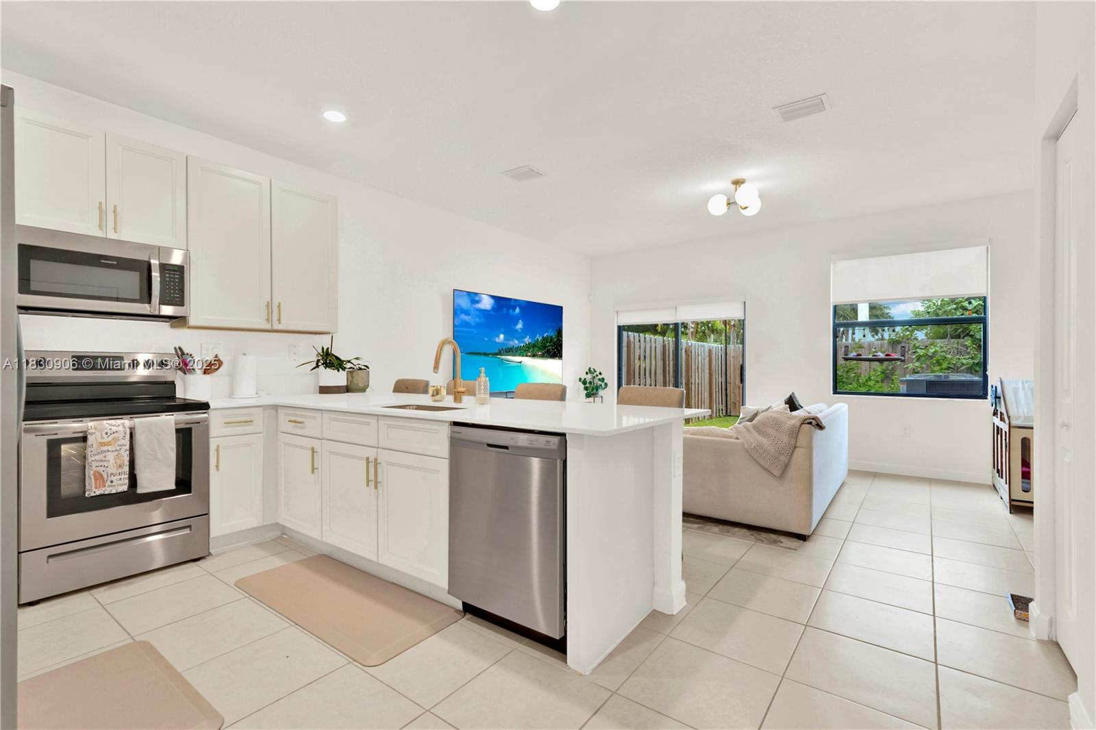 14786 SW 183rd Ter, Miami, Florida image 9