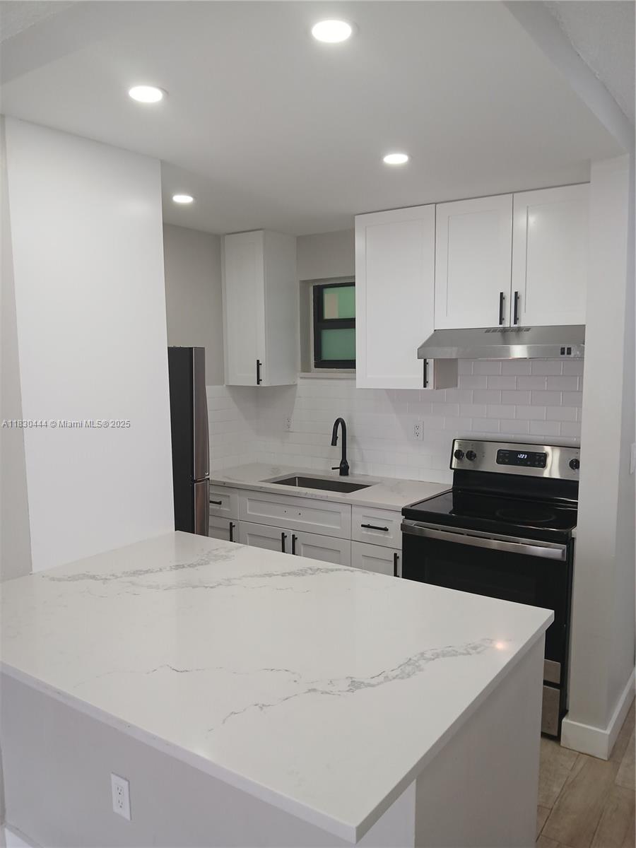 Property photo # 0