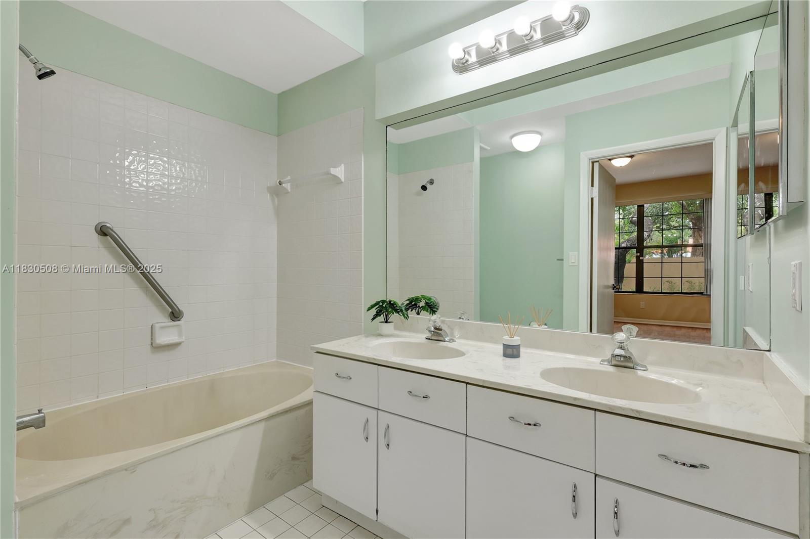 15501 Miami Lakeway N #106, Miami Lakes, Florida image 10