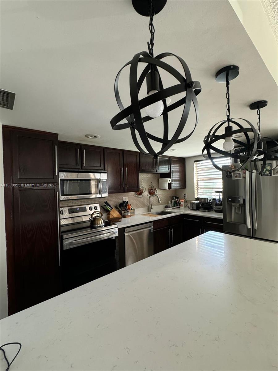 2761 Taft St #110, Hollywood, Florida image 5