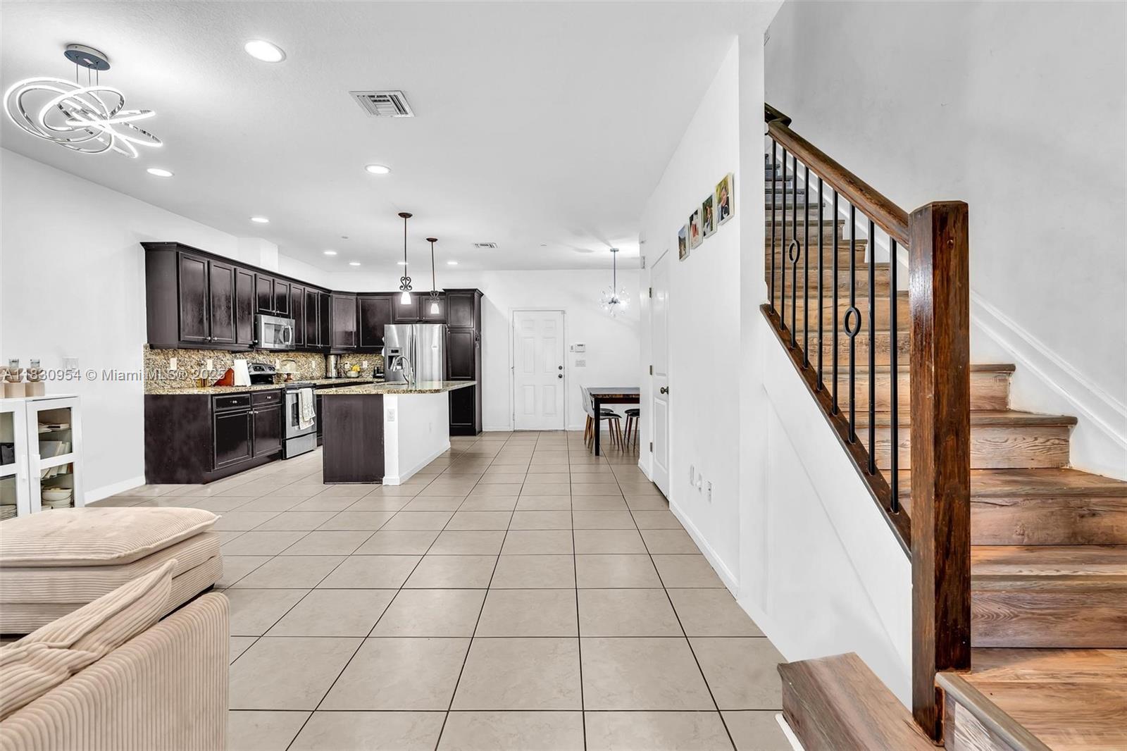 8150 Cascada Isles Dr, Cooper City, Florida image 5