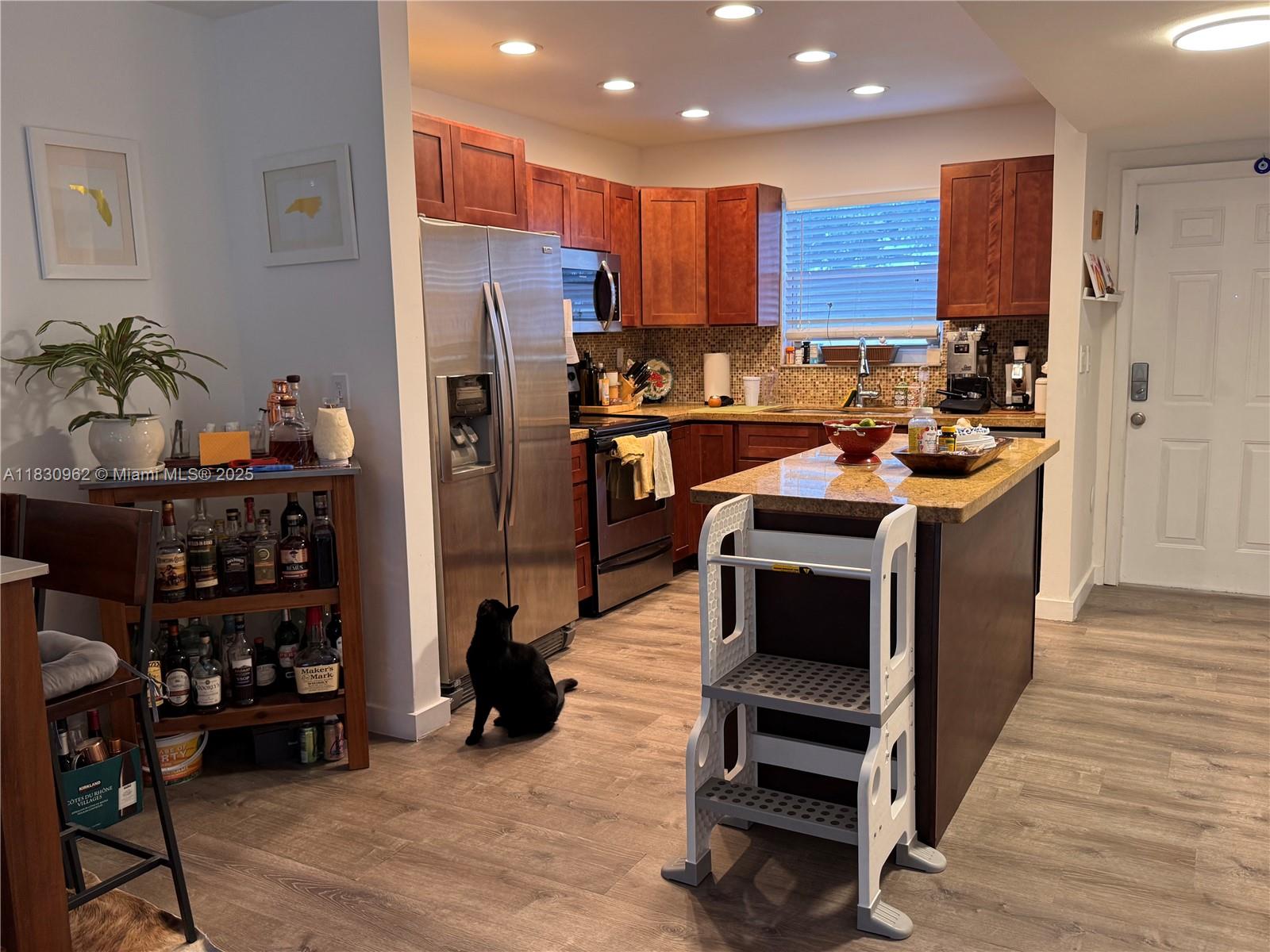 Property photo # 9