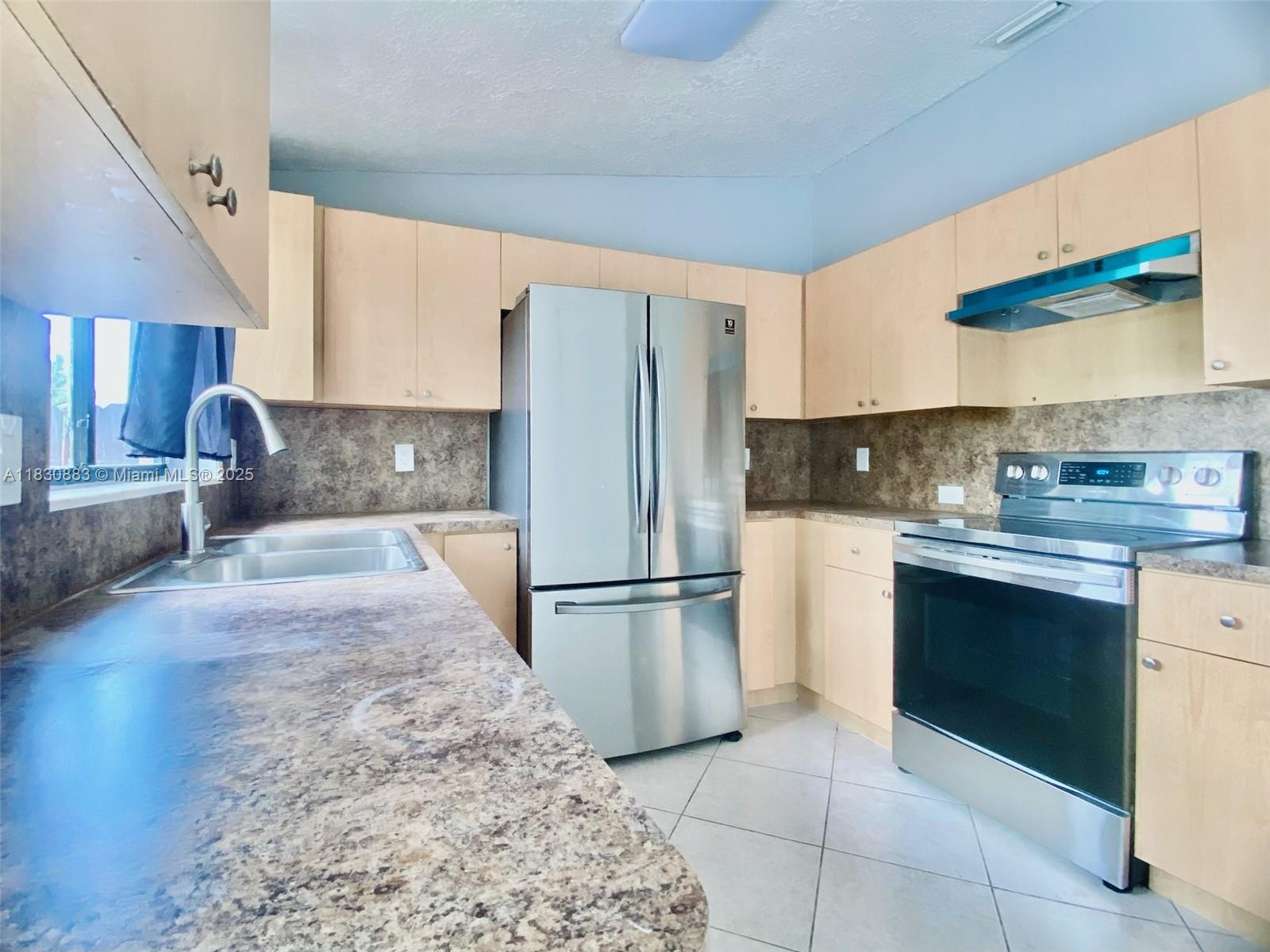 14003 SW 281st Ter, Homestead, Florida image 6
