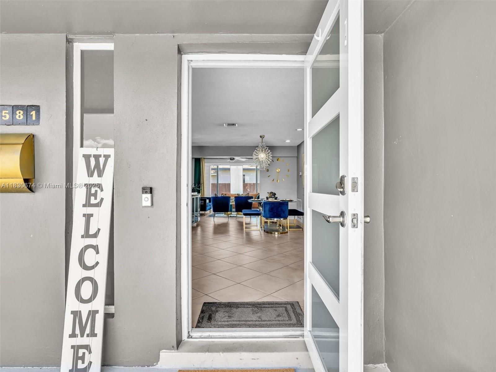 Residential, Pembroke Pines, Florida image 2