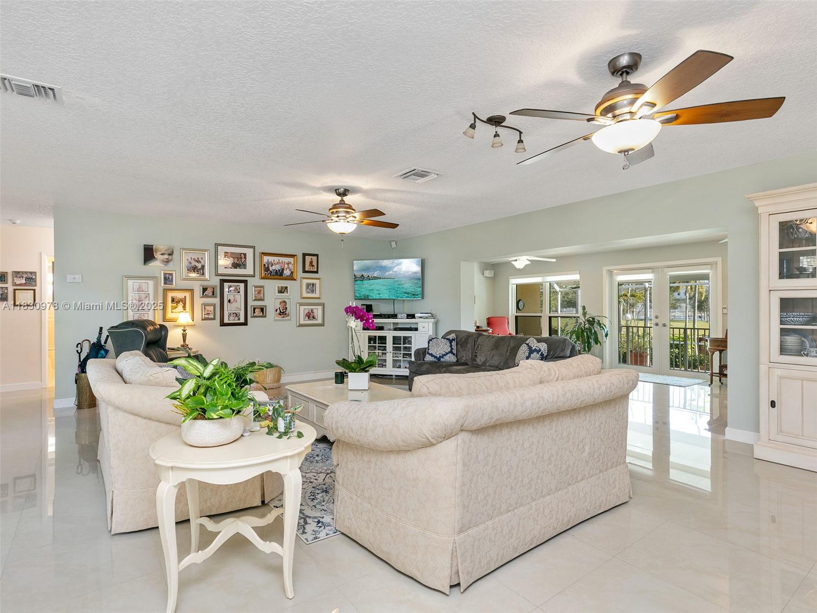 20565 SW 80th Pl, Cutler Bay, Florida image 6