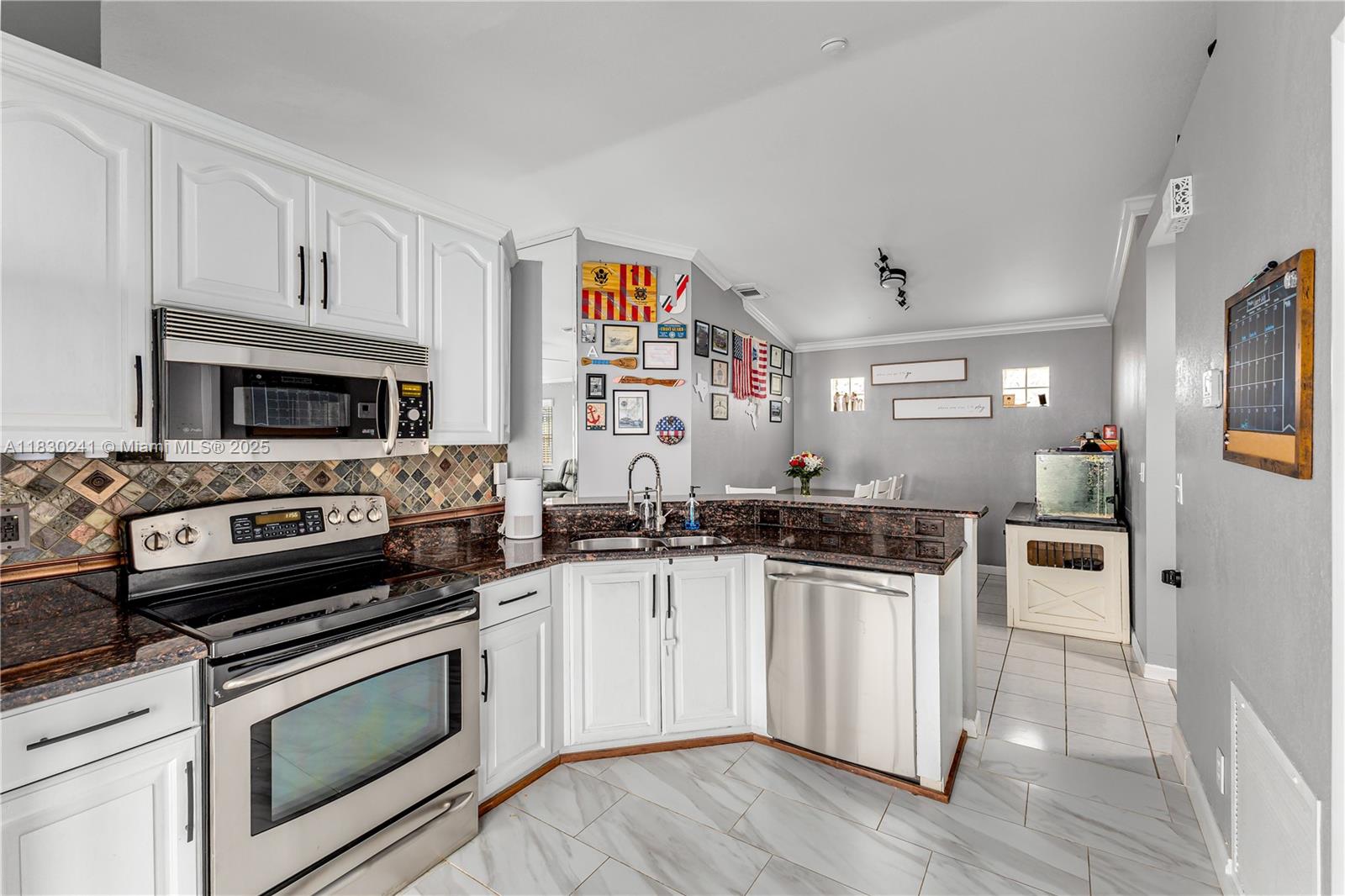 184 NW 75th Way, Plantation, Florida image 12