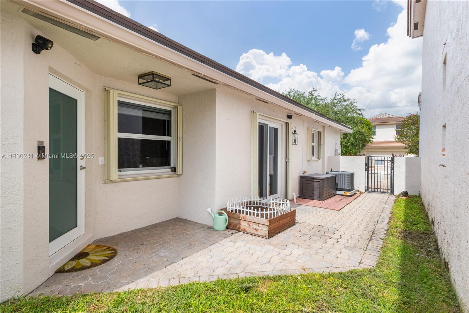 184 NW 75th Way, Plantation, Florida image 4