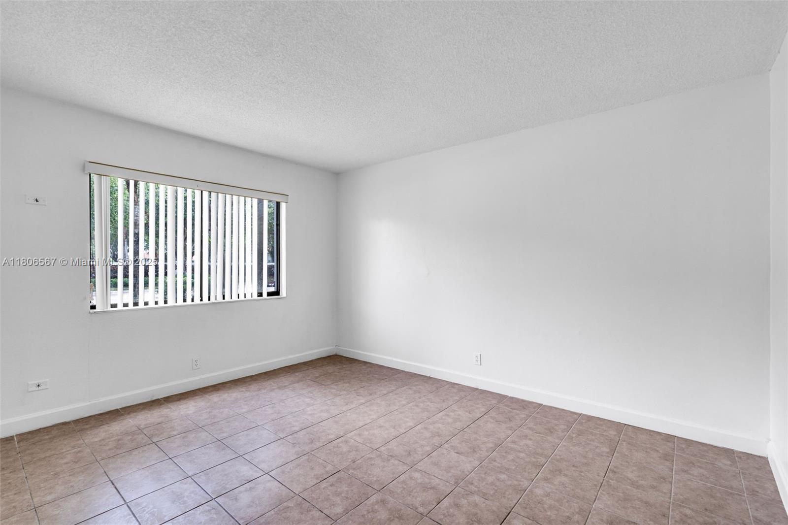 16193 Saddle Club Rd #102, Weston, Florida image 19
