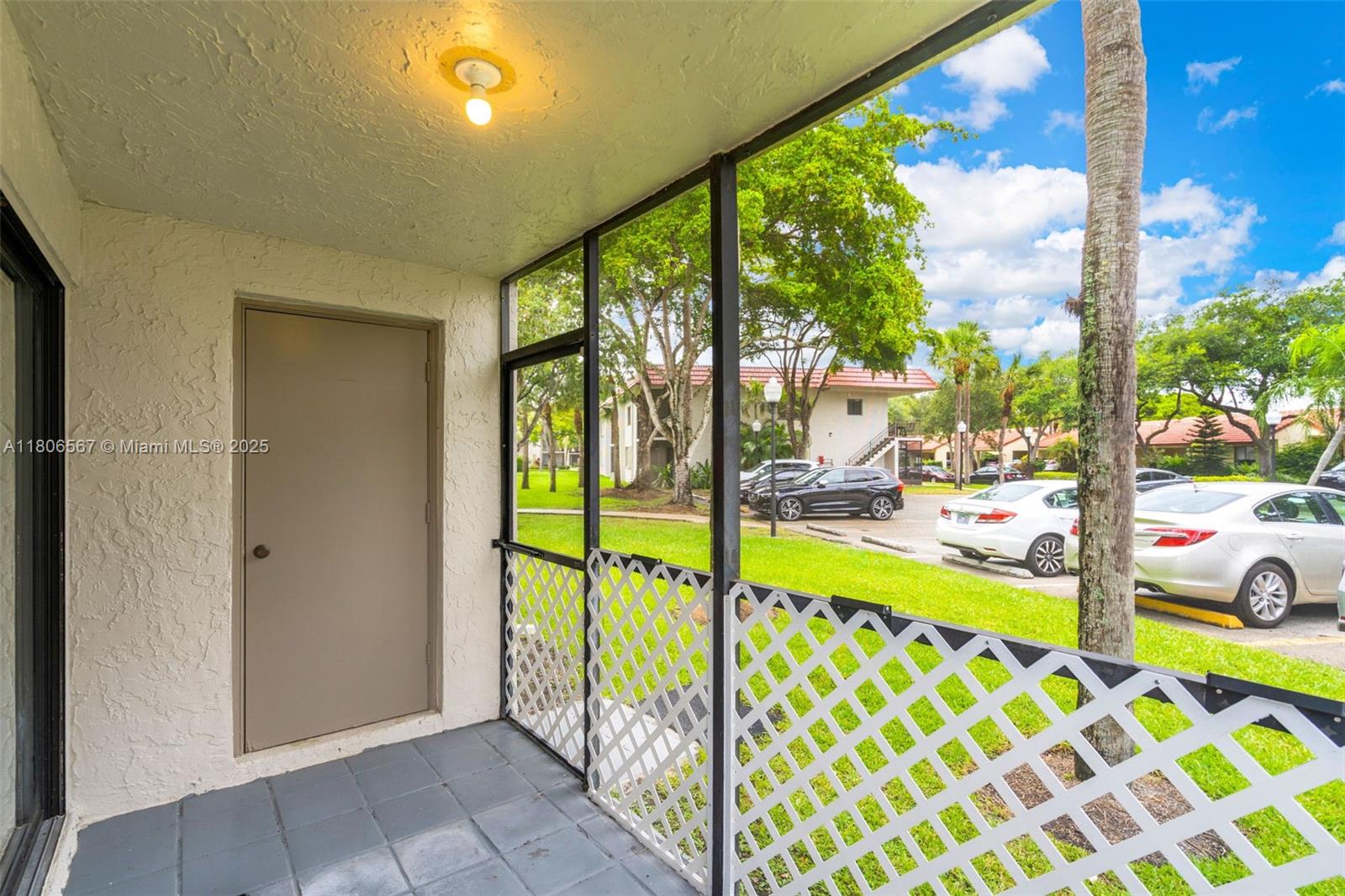 16193 Saddle Club Rd #102, Weston, Florida image 22