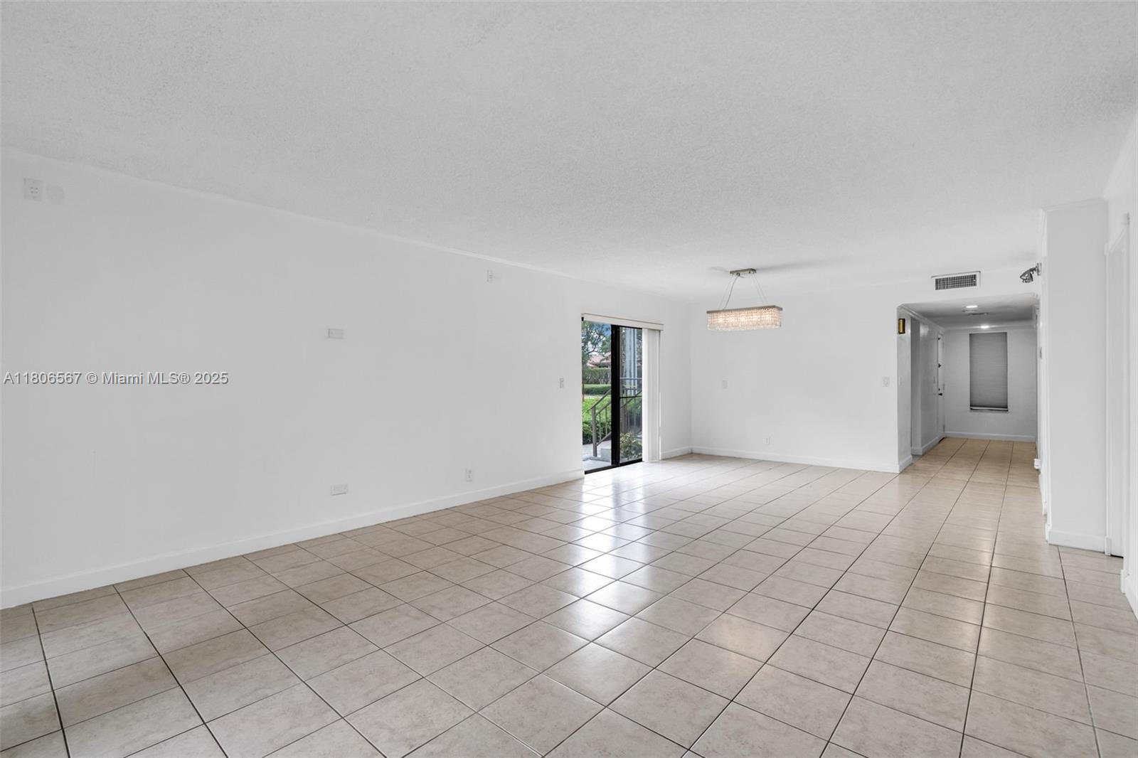 16193 Saddle Club Rd #102, Weston, Florida image 8