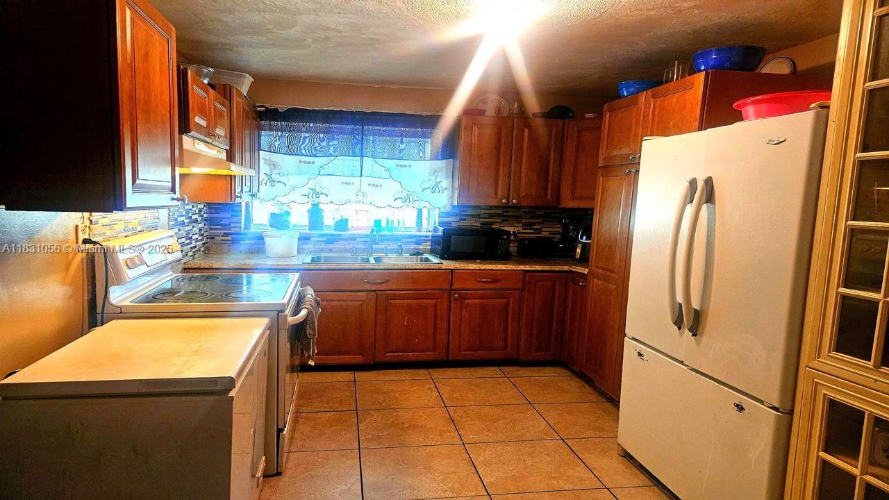 620 W Branch St, Lantana, Florida image 3