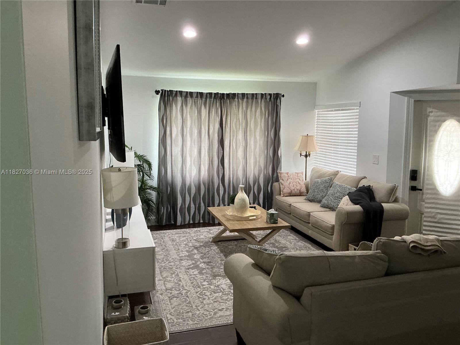 651 SW 176 Ave, Pembroke Pines, Florida image 4