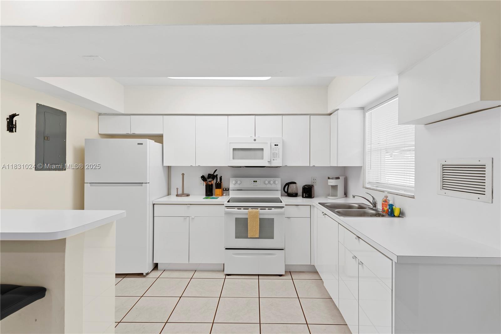1761 NE 55th St, Fort Lauderdale, Florida image 24