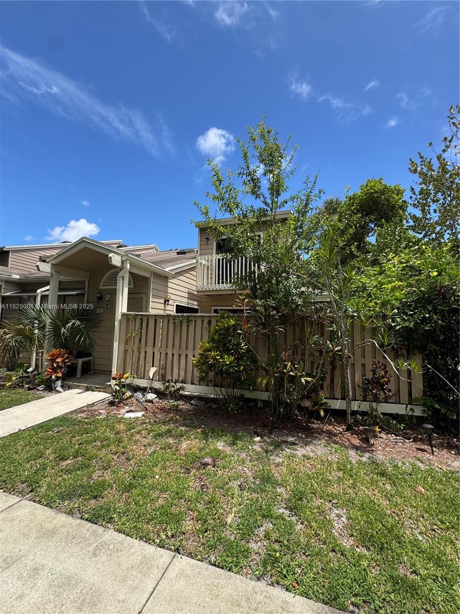 7157 Sportsmans Dr, North Lauderdale, Florida image 2