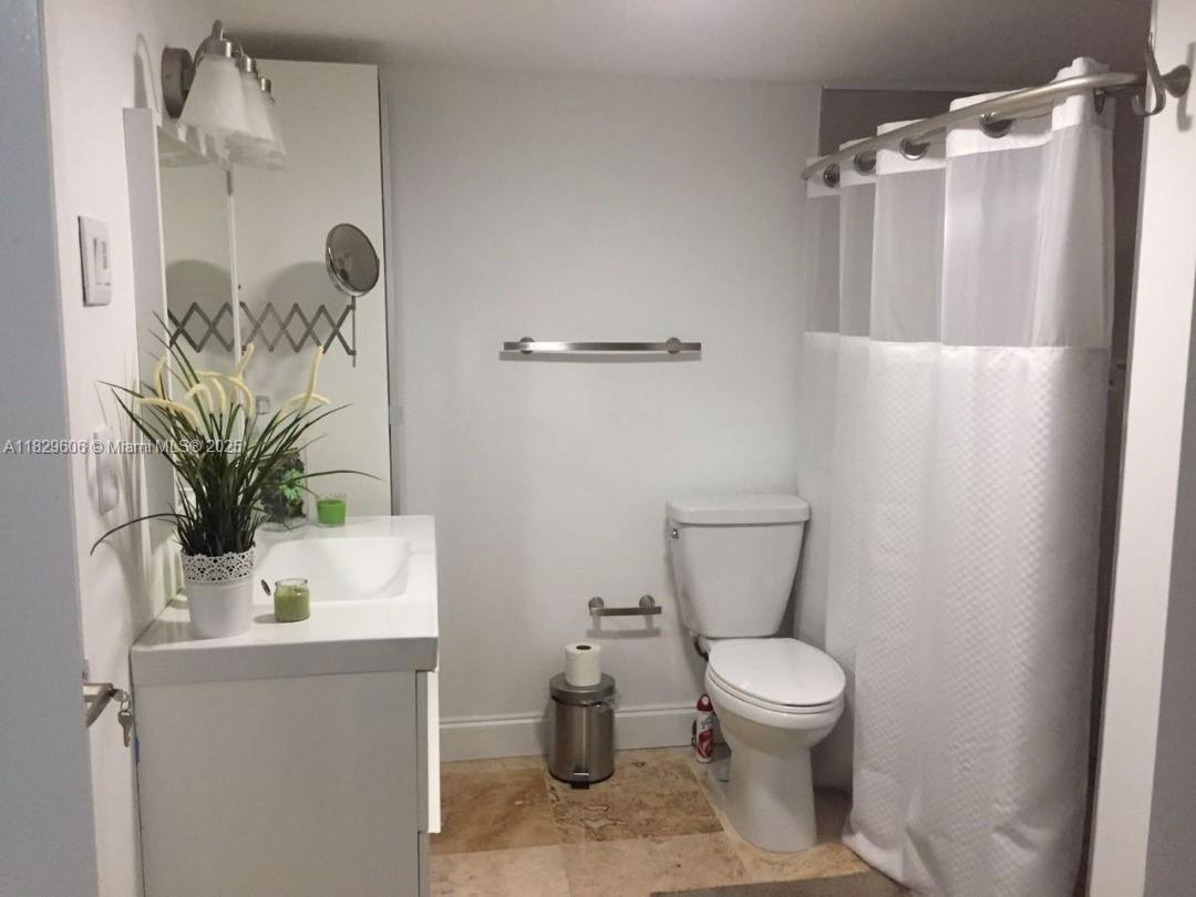 1650 NE 115th St #304, Miami, Florida image 17