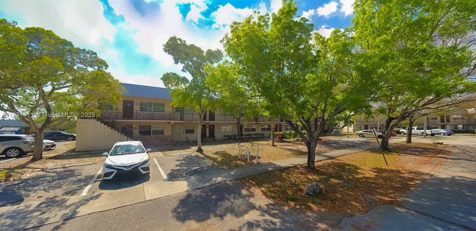 304 NW 30th Ct #102, Pompano Beach, Florida image 2