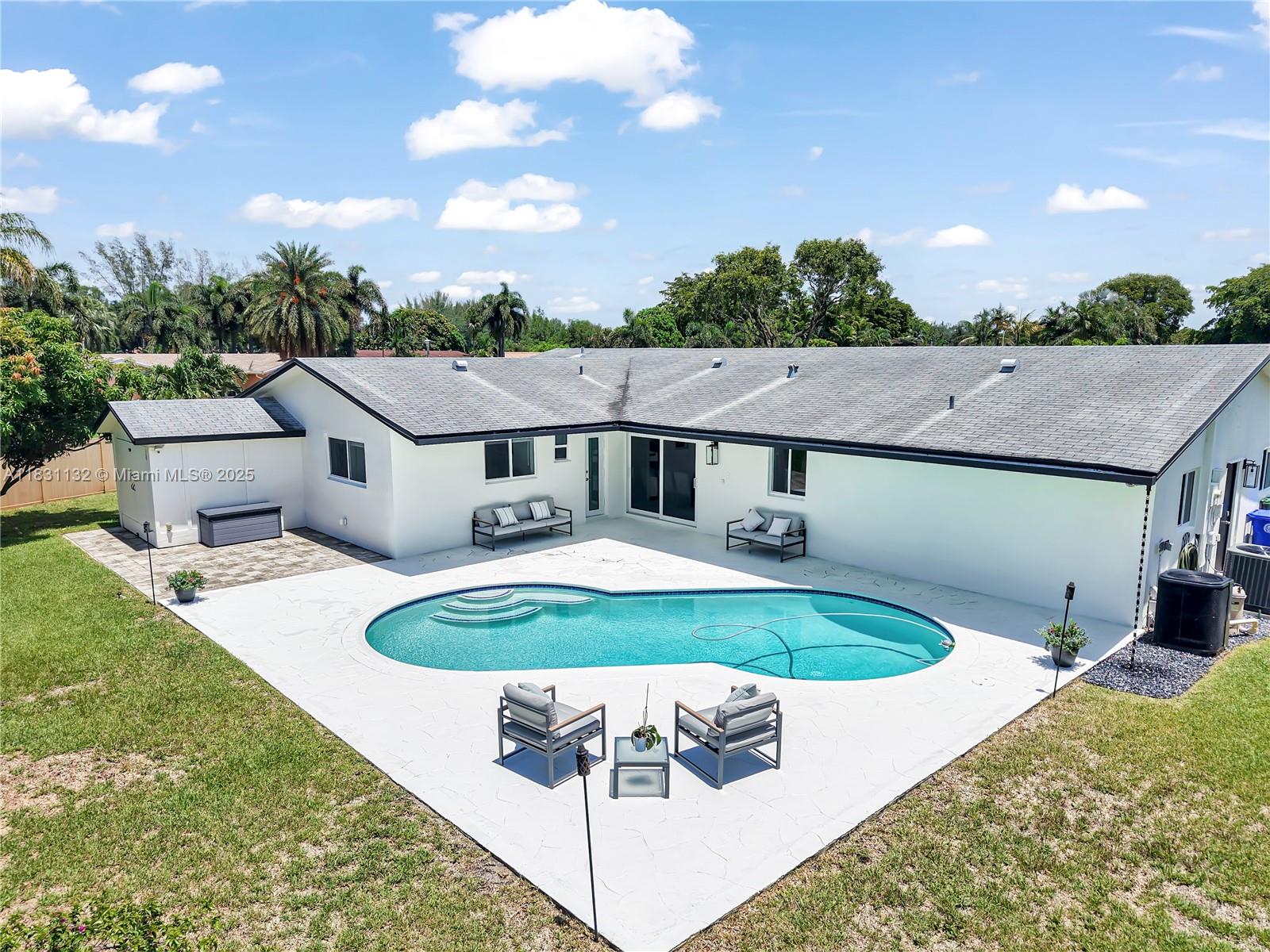 10401 NW 21st St, Pembroke Pines, Florida image 32