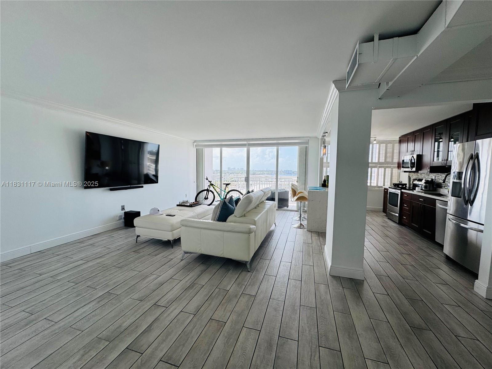 Property photo # 7
