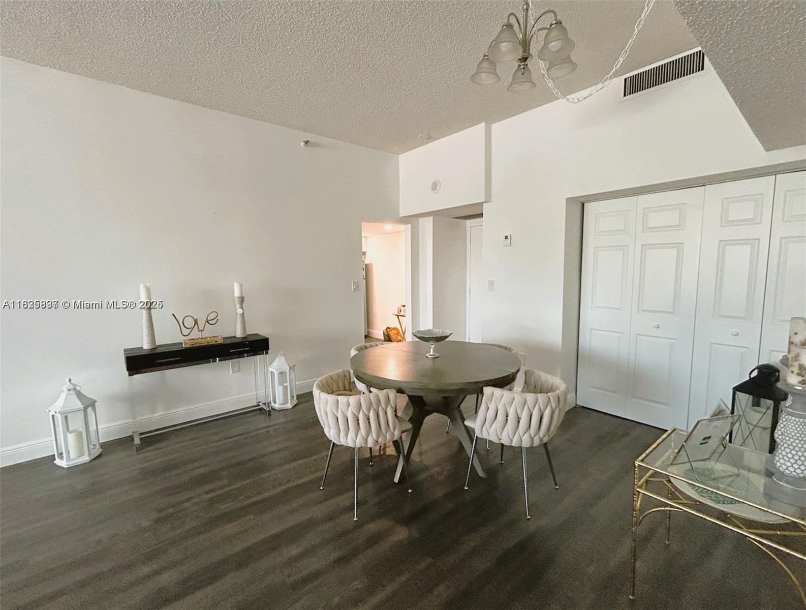 20515 E Country Club Dr #142, Aventura, Florida image 3