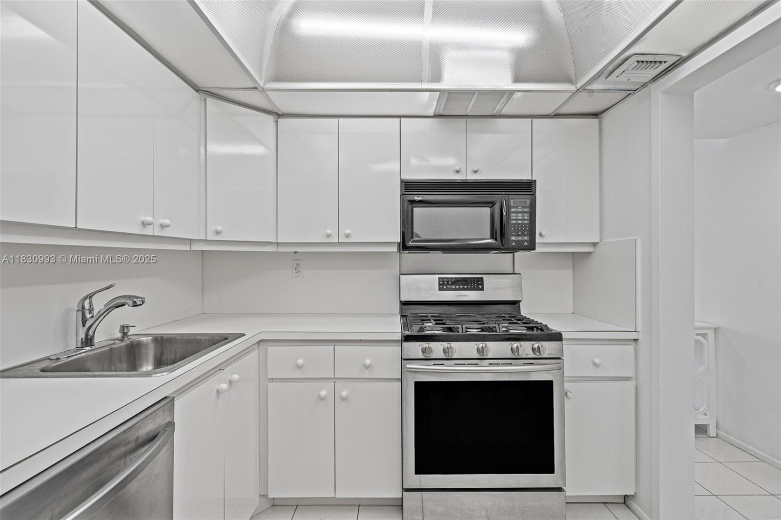 2030 S Ocean Dr #216, Hallandale Beach, Florida image 19